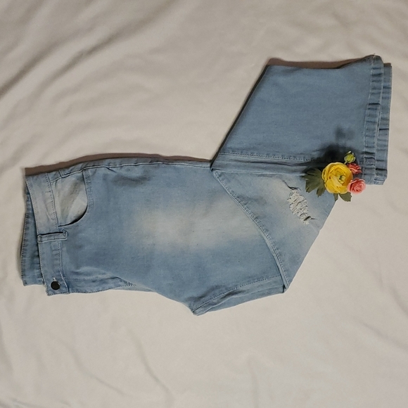 Jeans - Picture 1 of 5